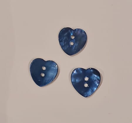 Hjerteknapp perlemor - blå - 15 mm